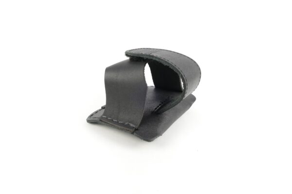 16-Foot tape measure pouch with Velcro flap - Image 4