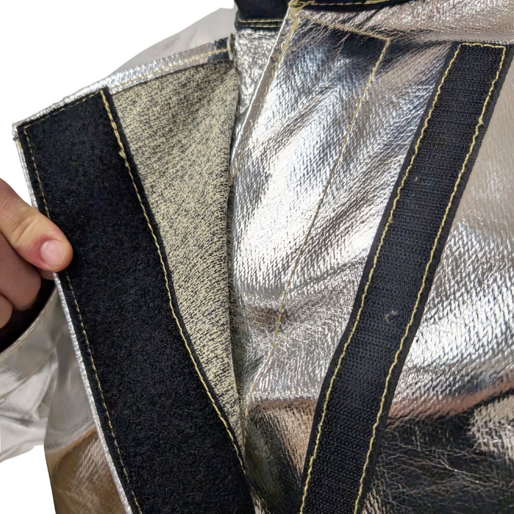 Aluminized protective coat – universal size - Image 5